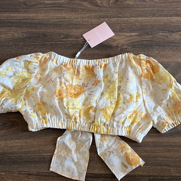 Sunnie Tie Front Crop Yellow Floral - Picture 3 of 4